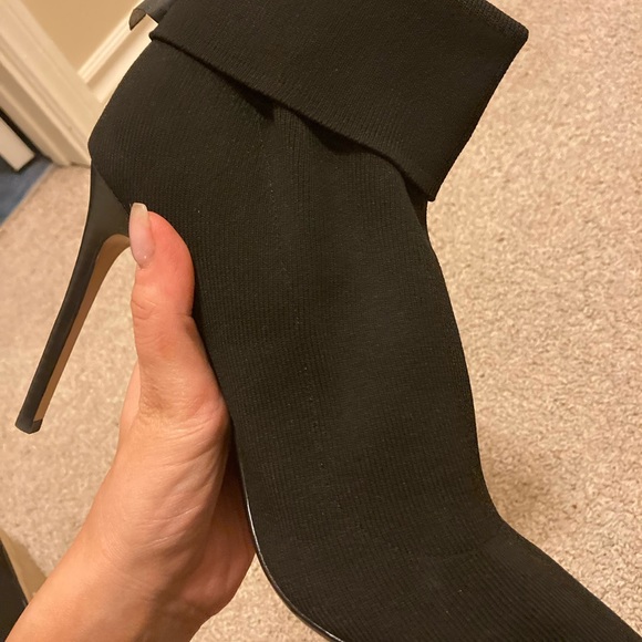 Size 10 Revny boots - Picture 5 of 6